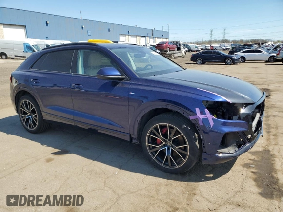 2023 Audi Q8 Premium Plus z VIN WA1EVBF1XPD017663, wystawiony jako Copart lot #54017405 z przebiegiem 22 800 mil mil oraz Czysty tytuł • Clean title. Historia ofert i sprzedaży dostępna na DreamBid. Obrazek 4.