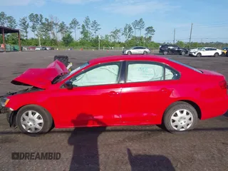 2014 Volkswagen Jetta S с VIN 3VW2K7AJ1EM234975, выставлен на аукционе IAAI как лот 42106679 с пробегом 78 942 миль миль и . История ставок и продаж доступна на DreamBid. Изображение 14.