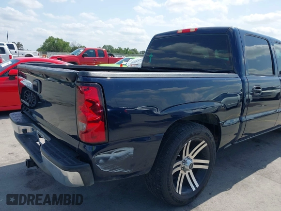 2005 Chevrolet Silverado 1500 LS with VIN 2GCEC13T551363608, listed as a IAAI auction lot 42081763 with 197,496 mi miles and . Bid and sale history available at DreamBid. Image 15.