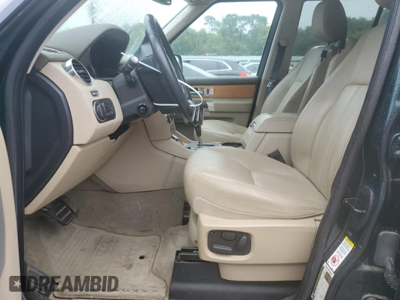 2013 Land Rover LR4 Lux z VIN SALAK2D40DA670356, wystawiony jako Copart lot #59873575 z przebiegiem 111 508 mil mil oraz Czysty tytuł • Clean title. Historia ofert i sprzedaży dostępna na DreamBid. Obrazek 7.