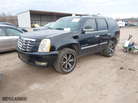 2009 Cadillac Escalade with VIN 1GYFK13269R147563, listed as a IAAI auction lot 41462689 with 210,095 mi miles. Bid and sale history available at carsss.com. Image 17.