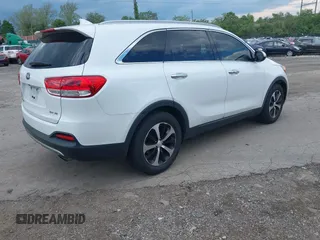 2017 Kia Sorento EX with VIN 5XYPH4A51HG294197, listed as a IAAI auction lot 42198002 with 277,128 mi miles and . Bid and sale history available at carsss.com. Image 4.