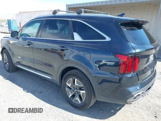 2021 Kia Sorento S with VIN KNDRG4LG5M5057404, listed as a IAAI auction lot 42170297 with 108,623 mi miles and . Bid and sale history available at DreamBid. Image 3.