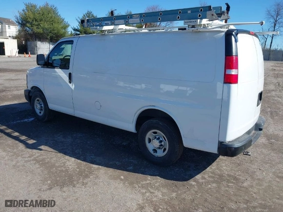 2017 Chevrolet Express Cargo Van with VIN 1GCWGAFF5H1141546, listed as a IAAI auction lot 41785020 with 155,170 mi miles. Bid and sale history available at carsss.com. Image 3.