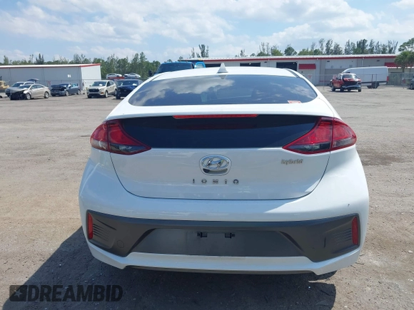 2022 Hyundai Ioniq SE z VIN KMHC75LC1NU282432, wystawiony jako IAAI lot #42060104 z przebiegiem 35 700 mil mil oraz . Historia ofert i sprzedaży dostępna na DreamBid. Obrazek 17.