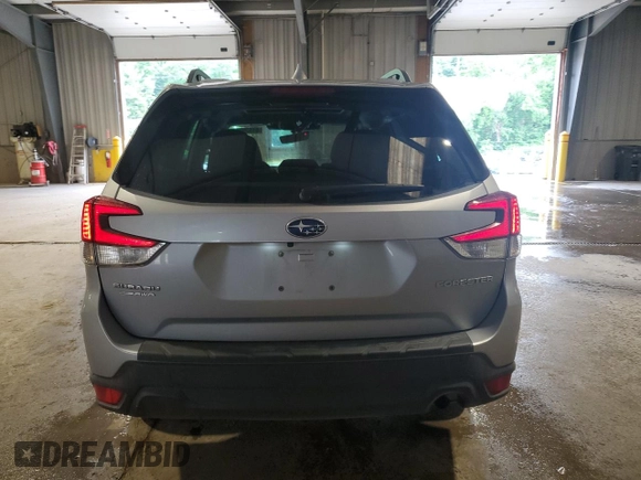 2023 Subaru Forester Premium z VIN JF2SKAEC0PH485152, wystawiony jako Copart lot #61529225 z przebiegiem 29 698 mil mil oraz Szkoda całkowita • Salvage title. Historia ofert i sprzedaży dostępna na DreamBid. Obrazek 6.