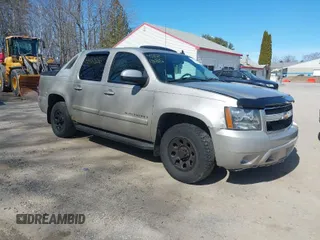 2007 Chevrolet Avalanche LTZ with VIN 3GNFK12357G123484, listed as a IAAI auction lot 41881886 with 181,223 mi miles. Bid and sale history available at carsss.com. Image 1.