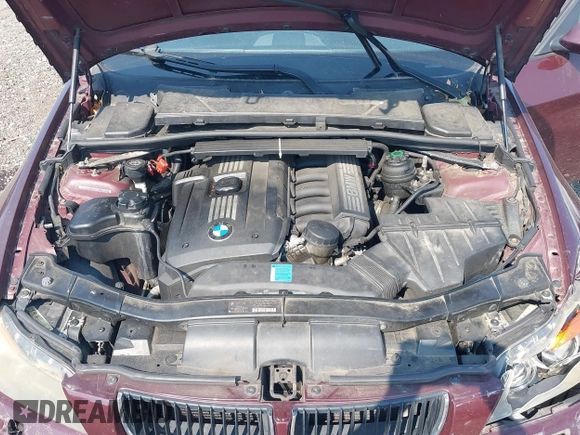 2008 BMW 3 Series 328xi with VIN WBAVC93538K039655, listed as a IAAI auction lot 40001472 with 175,416 mi miles. Bid and sale history available at carsss.com. Image 10.