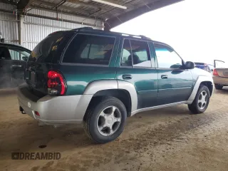 2006 Chevrolet TrailBlazer LS with VIN 1GNDT13S462102479, listed as a Copart auction lot 45715295 with 174,498 mi miles and Clean Title. Bid and sale history available at DreamBid. Image 3.