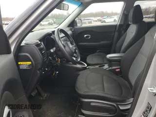 2019 Kia Soul + with VIN KNDJP3A5XK7698879, listed as a Copart auction lot 53384315 with 53,348 mi miles and Salvage Title. Bid and sale history available at carsss.com. Image 7.