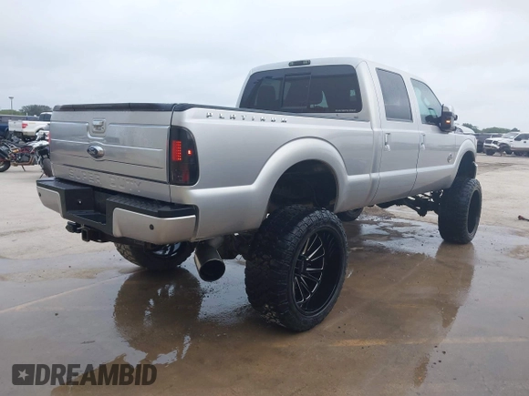 2016 Ford F-250 Lariat z VIN 1FT7W2BT5GEA80683, wystawiony jako IAAI lot #42324423 z przebiegiem 114 034 mil mil oraz . Historia ofert i sprzedaży dostępna na DreamBid. Obrazek 4.