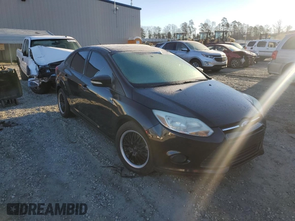 2014 Ford Focus SE with VIN 1FADP3F29EL243695, listed as a Copart auction lot 45609075 with 152,200 mi miles and Salvage Title. Bid and sale history available at carsss.com. Image 4.