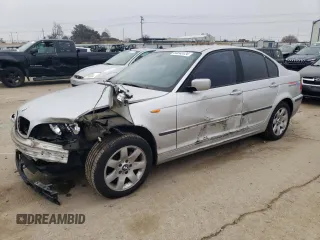 2004 BMW 3 Series 325i with VIN WBAAZ33444KP85267, listed as a Copart auction lot 84643124 with 205,226 mi miles and Salvage Title. Bid and sale history available at carsss.com. Image 1.