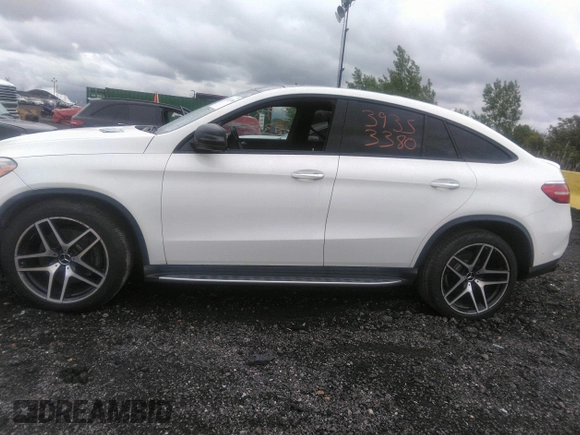 2019 Mercedes-Benz GLE 43 AMG z VIN 4JGED6EB3KA133478, wystawiony jako IAAI lot #39353380 z przebiegiem 100 564 mil mil oraz . Historia ofert i sprzedaży dostępna na DreamBid. Obrazek 14.