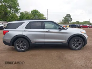 2022 Ford Explorer XLT z VIN 1FMSK7DH2NGB99767, wystawiony jako IAAI lot #41945162 z przebiegiem 59 383 mil mil oraz . Historia ofert i sprzedaży dostępna na DreamBid. Obrazek 13.