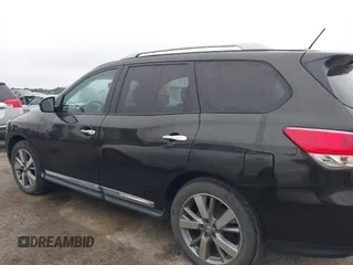2015 Nissan Pathfinder Platinum z VIN 5N1AR2MM7FC622794, wystawiony jako IAAI lot #42421732 z przebiegiem 91 197 mil mil oraz . Historia ofert i sprzedaży dostępna na DreamBid. Obrazek 14.