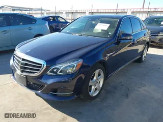 2014 Mercedes-Benz E-Class E 350 Luxury with VIN WDDHF8JBXEB068470, listed as a IAAI auction lot 40914692 with 96,308 mi miles. Bid and sale history available at carsss.com. Image 19.