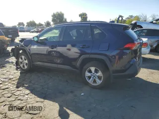 2019 Toyota RAV4 XLE with VIN JTMP1RFV8KD513544, listed as a Copart auction lot 73611684 with Not Provided miles and Salvage Title. Bid and sale history available at DreamBid. Image 2.