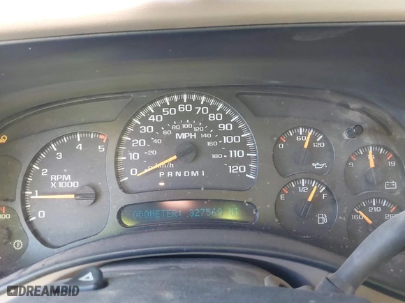 2006 Chevrolet Silverado 2500HD LT1 with VIN 1GCHK23D16F260761, listed as a IAAI auction lot 41360432 with 327,569 mi miles. Bid and sale history available at carsss.com. Image 7.
