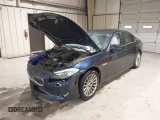 2011 BMW 5 Series 535i z VIN WBAFR7C55BC606991, wystawiony jako IAAI lot #42249804 z przebiegiem 47 417 mil mil oraz . Historia ofert i sprzedaży dostępna na DreamBid. Obrazek 2.