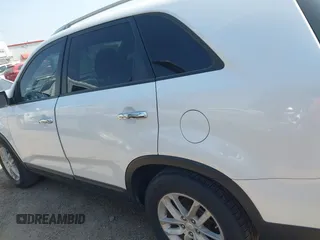 2015 Kia Sorento LX with VIN 5XYKT4A65FG659155, listed as a IAAI auction lot 41968018 with 138,704 mi miles. Bid and sale history available at carsss.com. Image 14.
