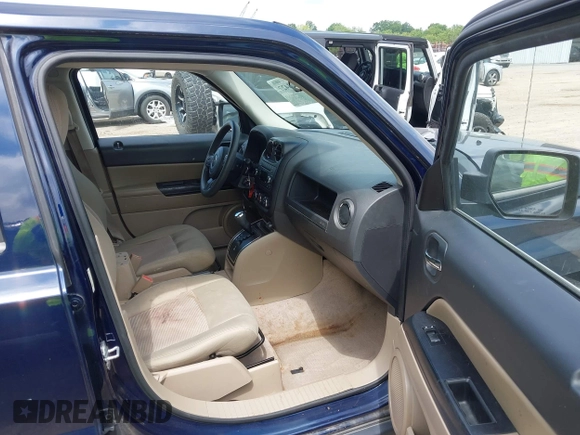 2014 Jeep Patriot Sport z VIN 1C4NJPBA7ED513229, wystawiony jako IAAI lot #42213427 z przebiegiem 207 264 mil mil oraz . Historia ofert i sprzedaży dostępna na DreamBid. Obrazek 5.