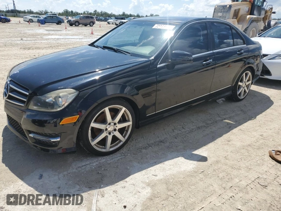 2014 Mercedes-Benz C 250 Sport с VIN WDDGF4HB1ER306501, выставлен на аукционе Copart как лот 73773934 с пробегом Не указан миль и Списание • Salvage title. История ставок и продаж доступна на DreamBid. Изображение 1.