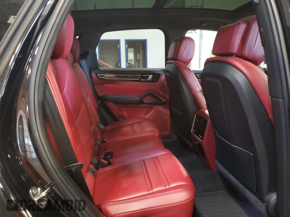 2019 Porsche Cayenne S z VIN WP1AB2AY5KDA60686, wystawiony jako Copart lot #68155912 z przebiegiem 48 987 mil mil oraz . Historia ofert i sprzedaży dostępna na DreamBid. Obrazek 11.