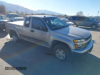 2004 Chevrolet Colorado LS Z71 with VIN 1GCDT196448133938, listed as a IAAI auction lot 41647829 with 196,530 mi miles. Bid and sale history available at carsss.com. Image 1.