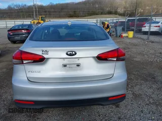 2018 Kia Forte LX with VIN 3KPFK4A77JE226083, listed as a IAAI auction lot 41917920 with 152,803 mi miles. Bid and sale history available at carsss.com. Image 16.