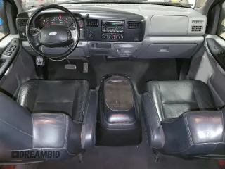 2003 Ford F-250 XL с VIN 1FTNW21LX3EA89107, выставлен на аукционе Copart как лот 86303784 с пробегом 134 438 миль миль и Списание • Salvage title. История ставок и продаж доступна на DreamBid. Изображение 8.