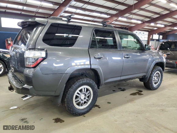 2015 Toyota 4Runner Limited with VIN JTEBU5JR7F5213509, listed as a Copart auction lot 53034325 with 194,316 mi miles and Clean Title. Bid and sale history available at carsss.com. Image 3.