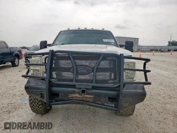 2013 Ford F-350 XL с VIN 1FT8W3DT5DEB73500, выставлен на аукционе Copart как лот 57123015 с пробегом 246 990 миль миль и Списание • Salvage title. История ставок и продаж доступна на DreamBid. Изображение 5.