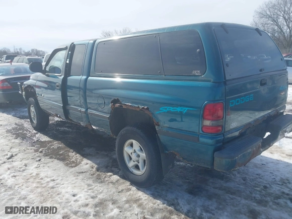 1998 Dodge Ram 1500 with VIN 3B7HF13Z4WG191315, listed as a IAAI auction lot 41643173 with 222,200 mi miles. Bid and sale history available at carsss.com. Image 3.