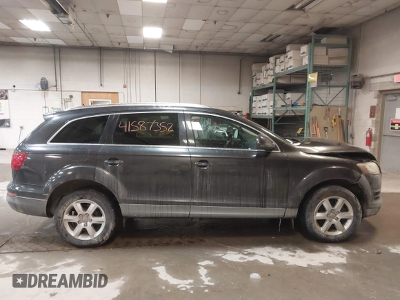 2010 Audi Q7 3.6L Premium Plus with VIN WA1LYAFE4AD001607, listed as a IAAI auction lot 41587352 with 170,180 mi miles. Bid and sale history available at carsss.com. Image 14.
