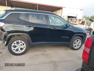 2024 Jeep Compass Latitude с VIN 3C4NJDBN4RT117244, выставлен на аукционе IAAI как лот 42702449 с пробегом 31 533 миль миль и . История ставок и продаж доступна на DreamBid. Изображение 14.
