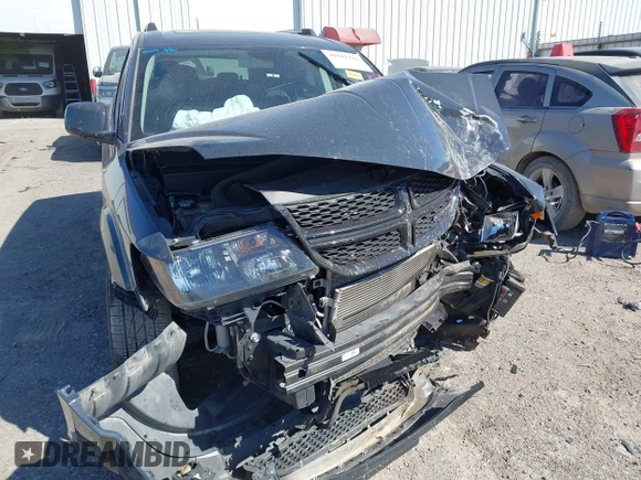 2017 Dodge Journey Crossroad Plus with VIN 3C4PDCGG7HT613495, listed as a IAAI auction lot 41841392 with Not provided miles and . Bid and sale history available at DreamBid. Image 6.
