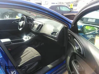 2015 Chrysler 200 Limited with VIN 1C3CCCAB9FN563232, listed as a IAAI auction lot 41543836 with 80,263 mi miles. Bid and sale history available at carsss.com. Image 5.
