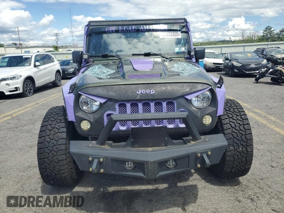 2008 Jeep Wrangler Unlimited Sahara z VIN 1J8GA59168L574982, wystawiony jako Copart lot #57603355 z przebiegiem 117 523 mil mil oraz Czysty tytuł • Clean title. Historia ofert i sprzedaży dostępna na DreamBid. Obrazek 5.