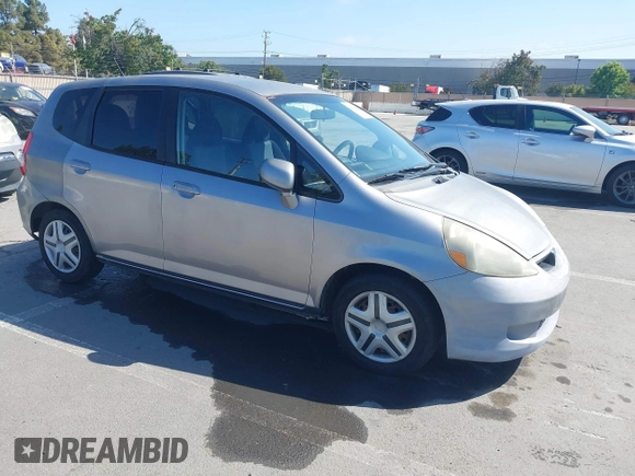 2007 Honda Fit z VIN JHMGD38467S017278, wystawiony jako IAAI lot #42513601 z przebiegiem 107 177 mil mil oraz . Historia ofert i sprzedaży dostępna na DreamBid. Obrazek 1.