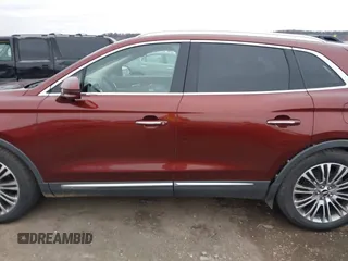 2016 Lincoln MKX Reserve z VIN 2LMPJ6LP0GBL42595, wystawiony jako IAAI lot #41248786 z przebiegiem 99 895 mil mil oraz . Historia ofert i sprzedaży dostępna na DreamBid. Obrazek 15.