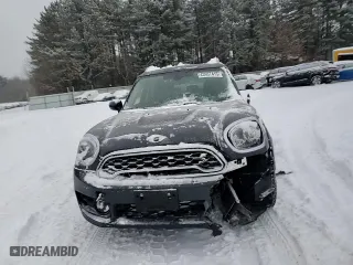 2018 MINI Countryman Cooper S with VIN WMZYT5C38J3D82164, listed as a Copart auction lot 43937415 with 0 mi miles and Salvage Title. Bid and sale history available at carsss.com. Image 12.