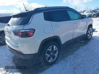 2020 Jeep Compass Limited with VIN 3C4NJDCB6LT146319, listed as a IAAI auction lot 41307313 with 88,894 mi miles. Bid and sale history available at carsss.com. Image 4.