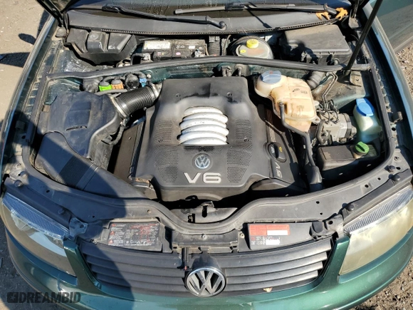 1999 Volkswagen Passat GLS with VIN WVWPD63B5XE497918, listed as a Copart auction lot 75795044 with 121,229 mi miles and Salvage Title. Bid and sale history available at carsss.com. Image 11.