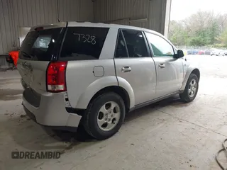 2006 Saturn VUE z VIN 5GZCZ53466S834963, wystawiony jako IAAI lot #42157328 z przebiegiem 146 518 mil mil oraz . Historia ofert i sprzedaży dostępna na DreamBid. Obrazek 4.