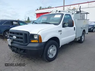 2006 Ford F-350 with VIN 1FDSF305X6EB15264, listed as a IAAI auction lot 42009579 with 97,945 mi miles and . Bid and sale history available at DreamBid. Image 2.