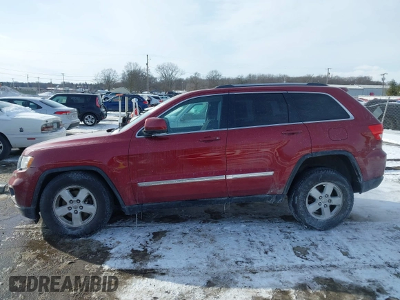 2013 Jeep Grand Cherokee Laredo with VIN 1C4RJFAG4DC572986, listed as a IAAI auction lot 41586820 with 100,899 mi miles. Bid and sale history available at carsss.com. Image 15.