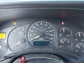 2002 Chevrolet Suburban LT z VIN 1GNFK16Z42J184265, wystawiony jako IAAI lot #41721855 z przebiegiem 227 772 mil mil oraz . Historia ofert i sprzedaży dostępna na DreamBid. Obrazek 7.