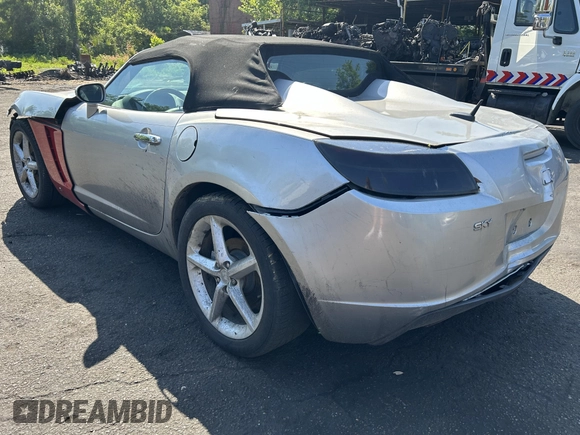 2007 Saturn Sky with VIN 1G8MB35B67Y101976, listed as a IAAI auction lot 42031215 with 81,153 mi miles. Bid and sale history available at carsss.com. Image 4.