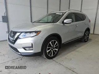 2020 Nissan Rogue SL z VIN 5N1AT2MT9LC702439, wystawiony jako Copart lot #55348575 z przebiegiem 88 220 mil mil oraz Czysty tytuł • Clean title. Historia ofert i sprzedaży dostępna na DreamBid. Obrazek 1.